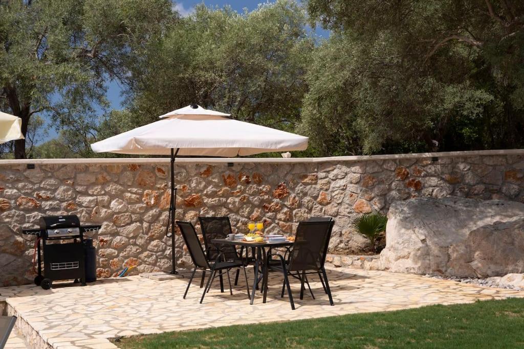 Villa Lefkolia Retreat Sívota Esterno foto